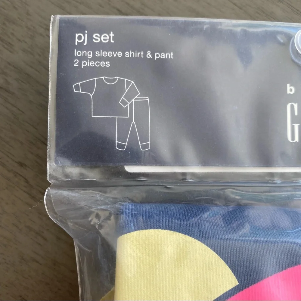 GAP Kids 100% Organic Cotton Be Happy Graphic PJ Set Size 4 NEW